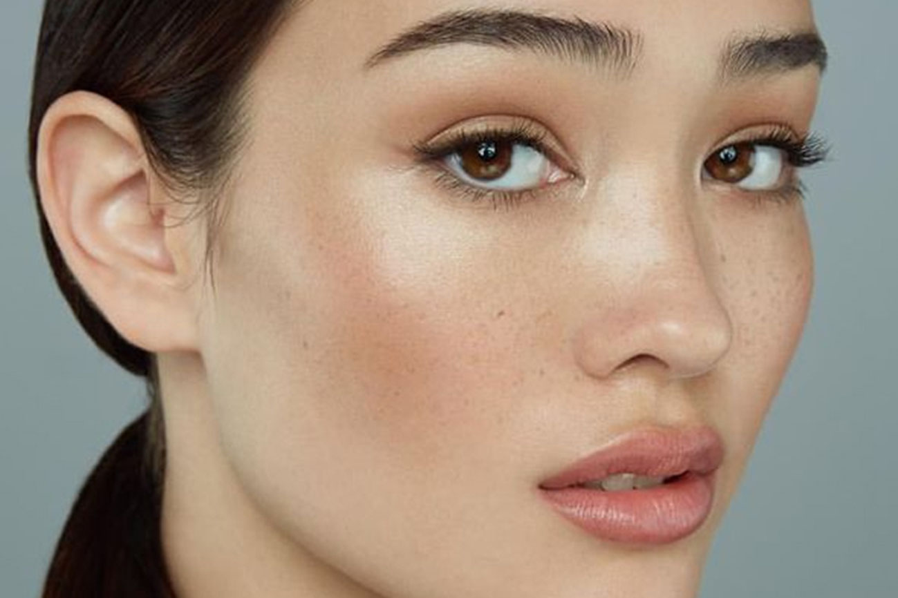 Everyday Makeup That Pops? Start with the Glow!